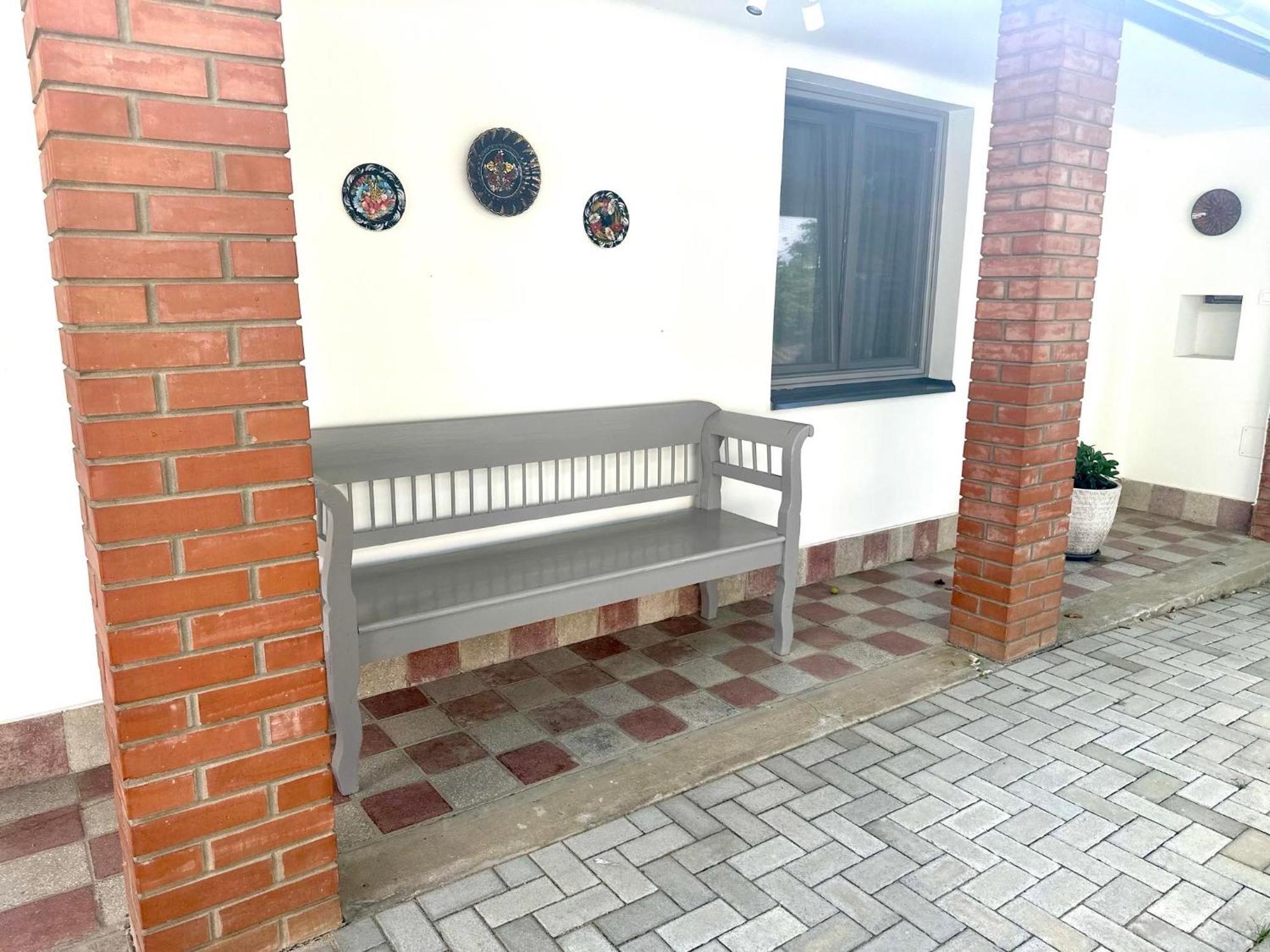 Tuenderkert Apartman Gyula Buitenkant foto