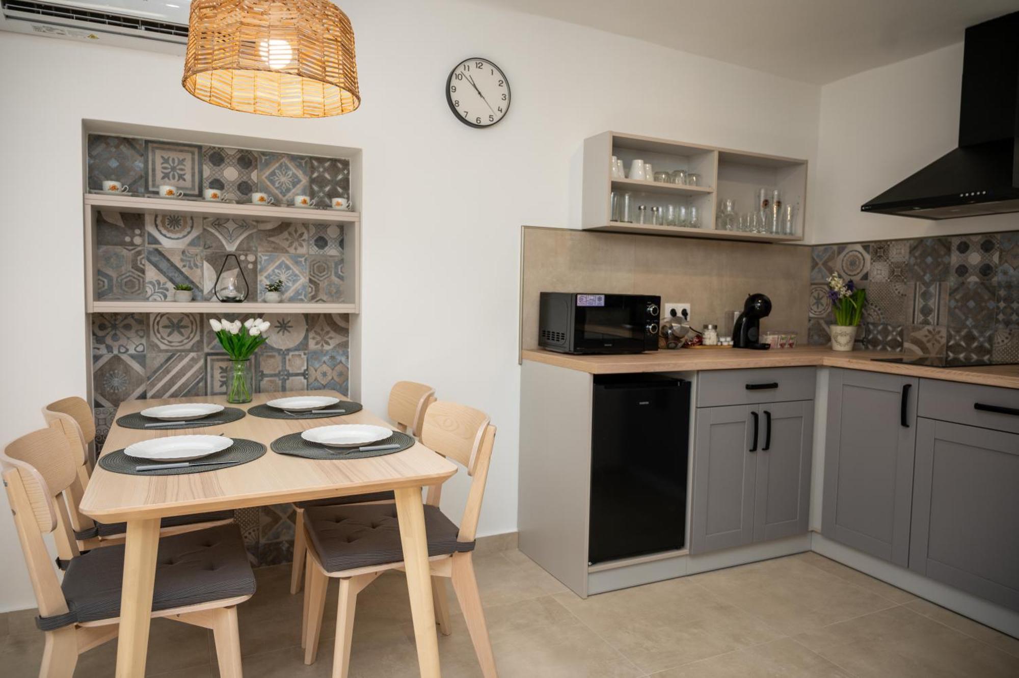 Tuenderkert Apartman Gyula Buitenkant foto