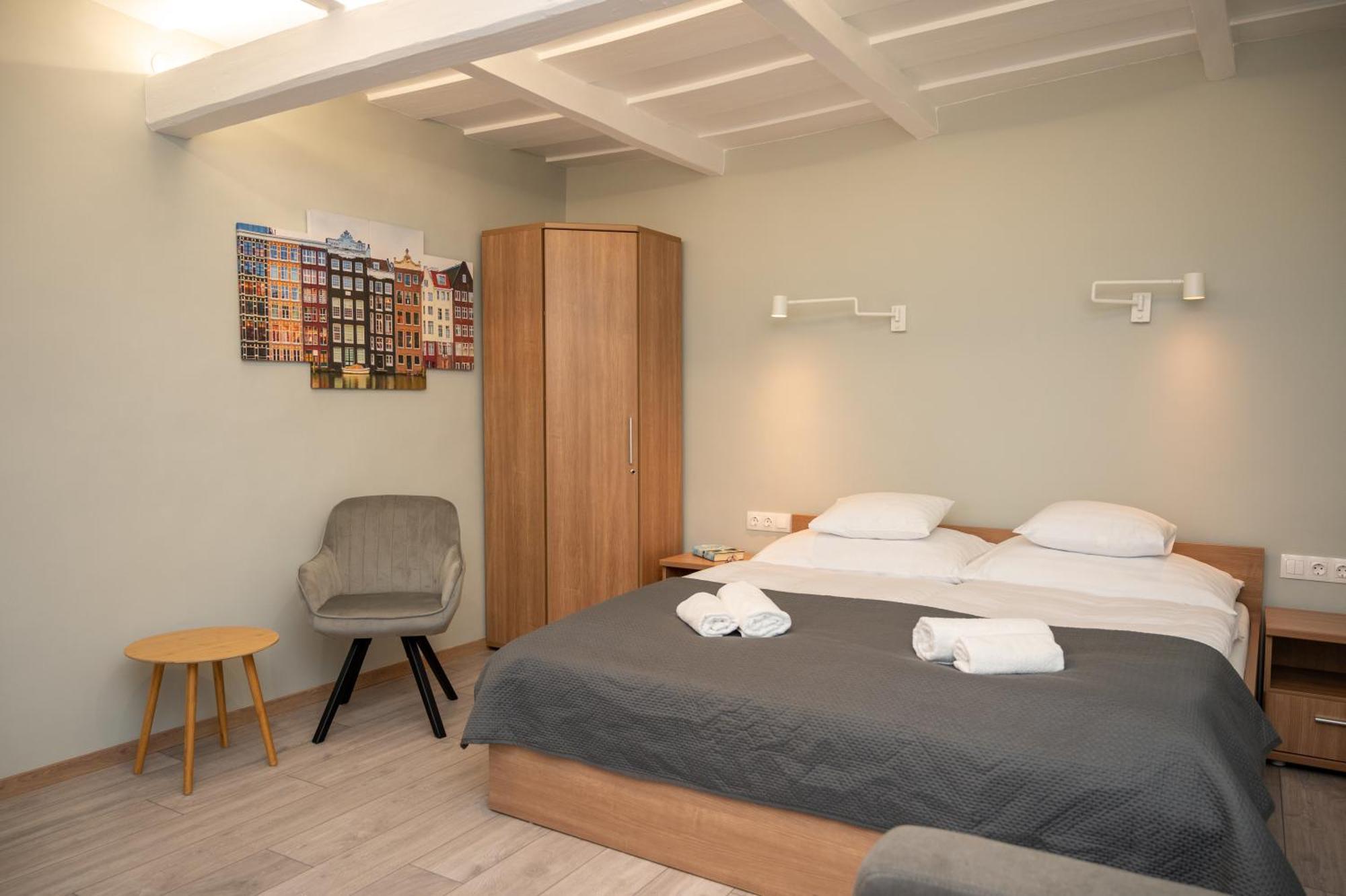 Tuenderkert Apartman Gyula Buitenkant foto